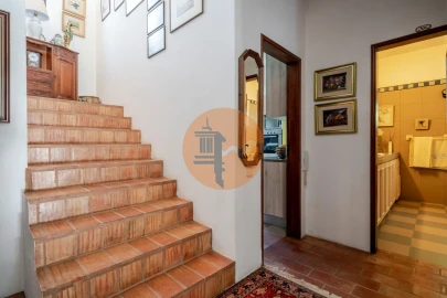 Moradia T8 para Venda em Moncarapacho e Fuseta