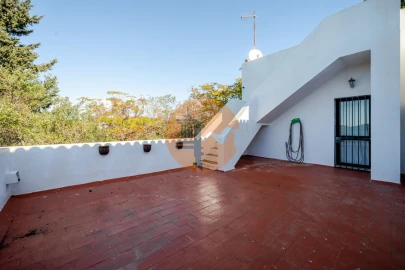 Moradia T8 para Venda em Moncarapacho e Fuseta