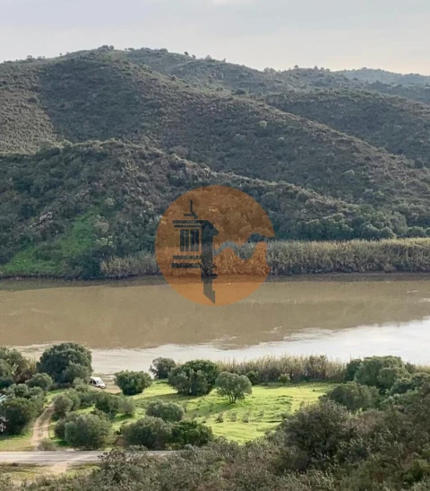 Terreno para Venda em Alcoutim e Pereiro