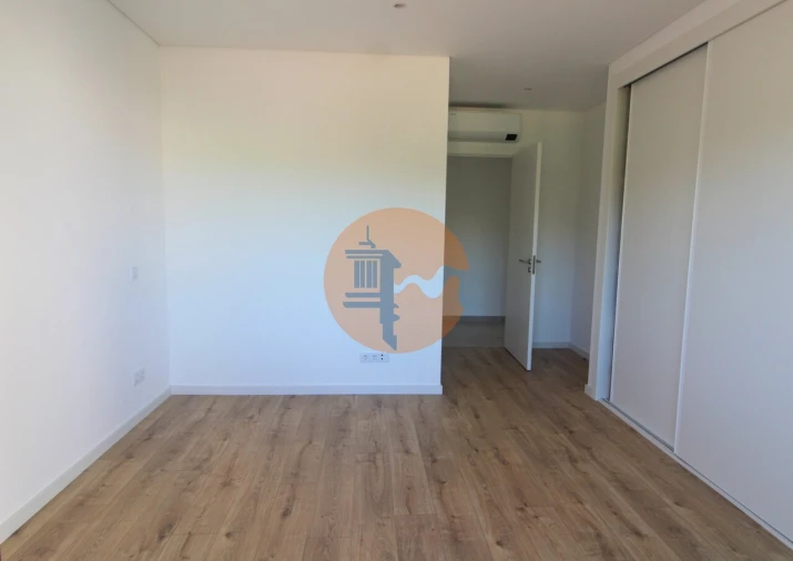 Apartamento T4 para Venda em Tavira (Santa Maria e Santiago) Foto 14