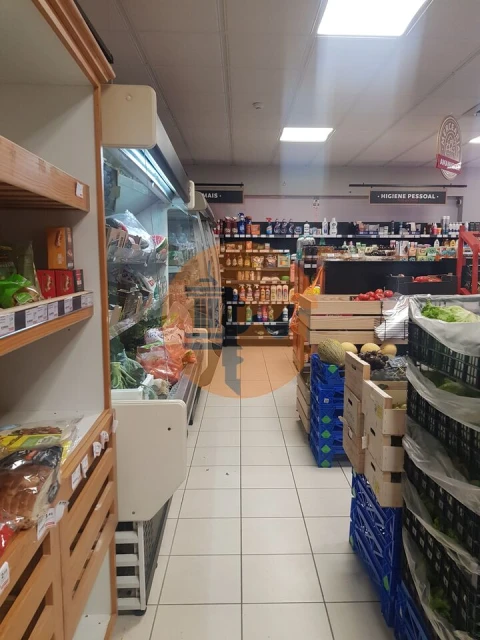 Loja para Trespasse em Altura