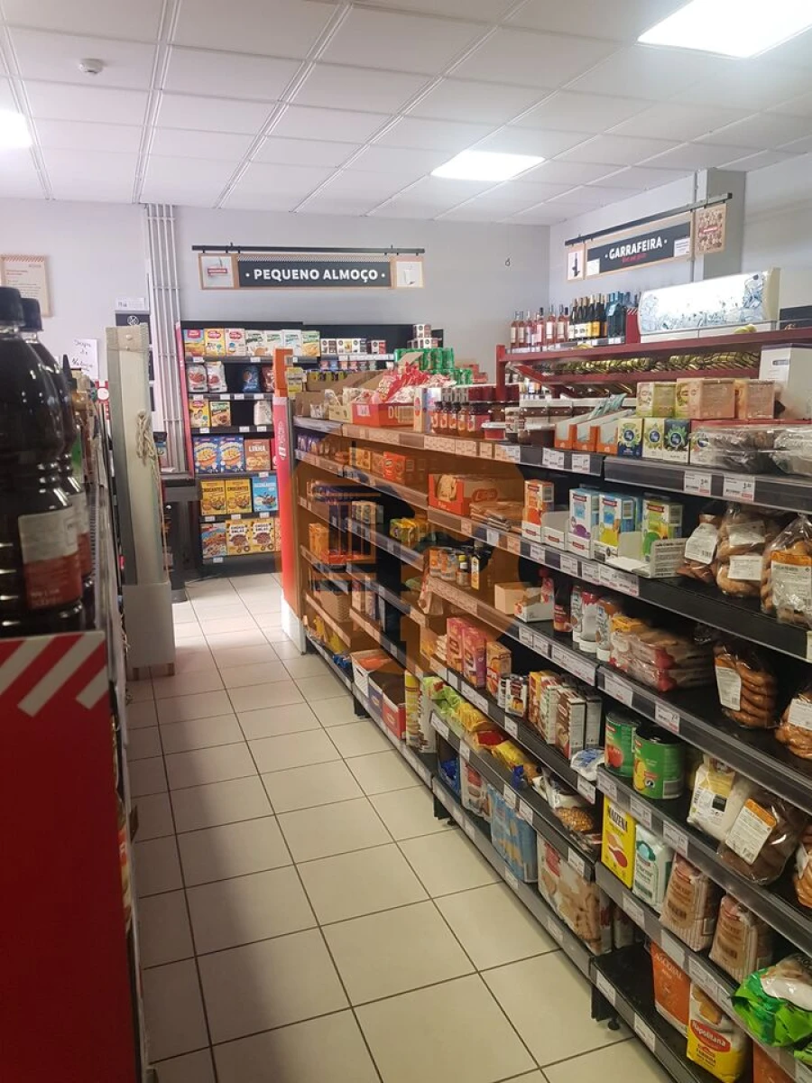 Loja para Trespasse em Altura Foto 9