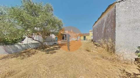 Moradia T4 para Venda em Moncarapacho e Fuseta