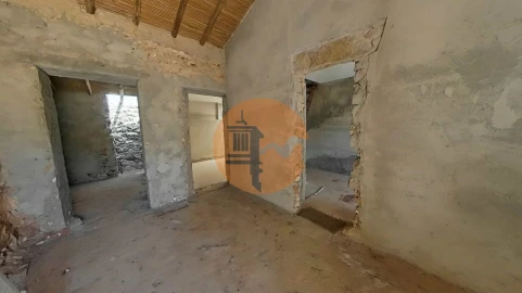 Moradia T4 para Venda em Moncarapacho e Fuseta