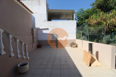 Moradia T3 para Venda em Moncarapacho e Fuseta