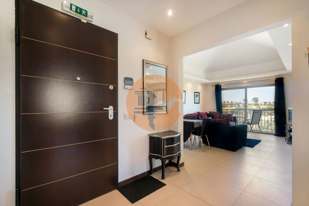 Apartamento T2 para Venda em Estômbar e Parchal Foto 2