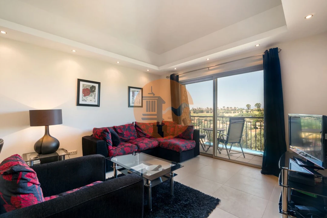 Apartamento T2 para Venda em Estômbar e Parchal Foto 5