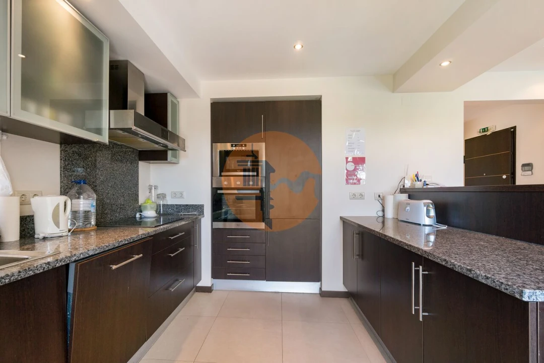 Apartamento T2 para Venda em Estômbar e Parchal Foto 7