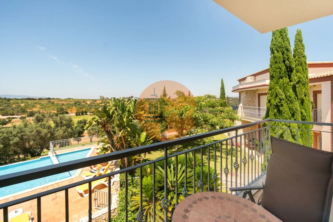 Apartamento T2 para Venda em Estômbar e Parchal Foto 14