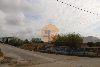 Terreno para Venda em Conceição e Estoi