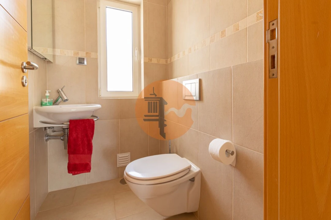 Moradia T3 para Venda em Estômbar e Parchal Foto 11