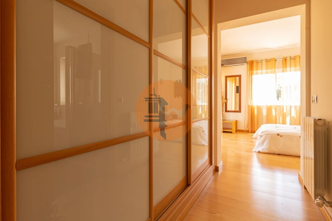 Moradia T3 para Venda em Estômbar e Parchal Foto 13