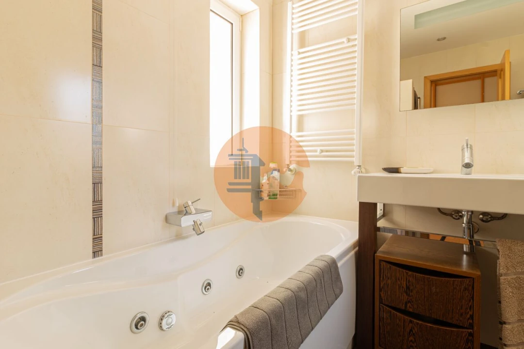 Moradia T3 para Venda em Estômbar e Parchal Foto 15