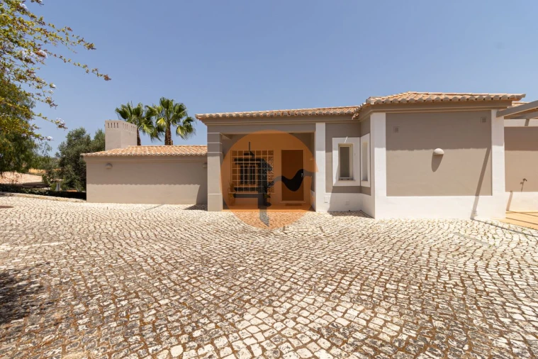 Moradia T3 para Venda em Estômbar e Parchal Foto 4