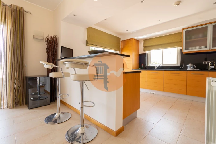 Moradia T3 para Venda em Estômbar e Parchal Foto 8