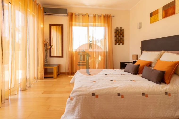 Moradia T3 para Venda em Estômbar e Parchal Foto 18