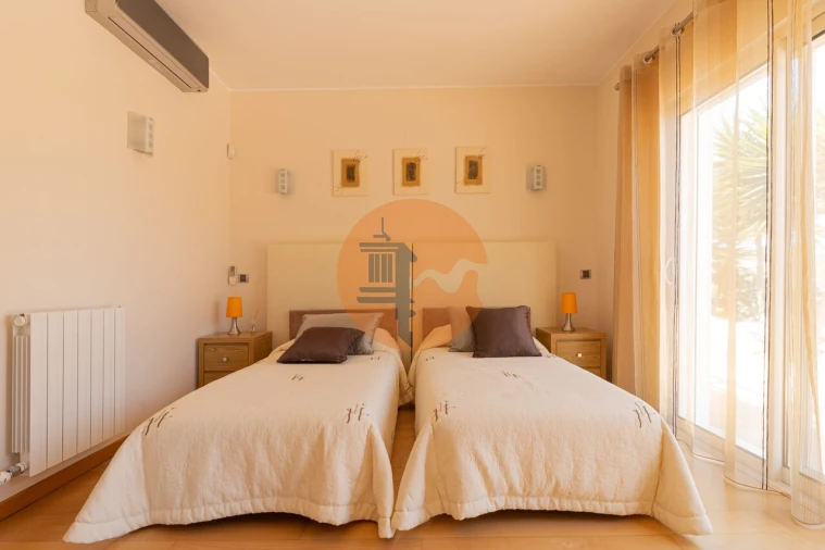 Moradia T3 para Venda em Estômbar e Parchal Foto 35