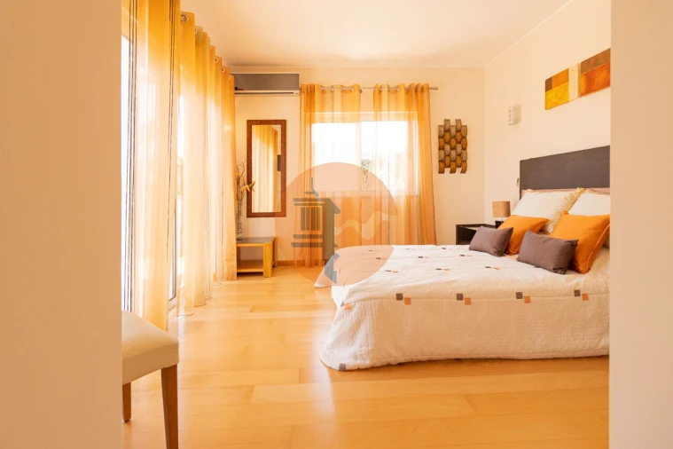 Moradia T3 para Venda em Estômbar e Parchal Foto 43