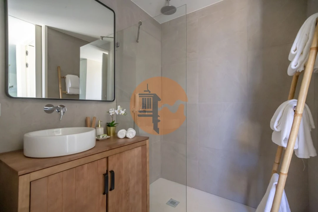 Apartamento T2 para Venda em Lagoa e Carvoeiro Foto 8
