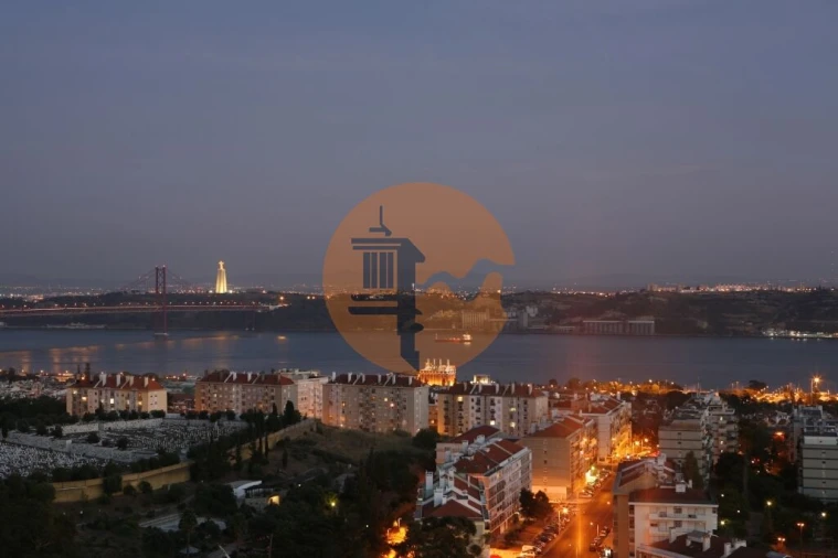 Apartamento T4 para Venda em Alcantara Foto 62