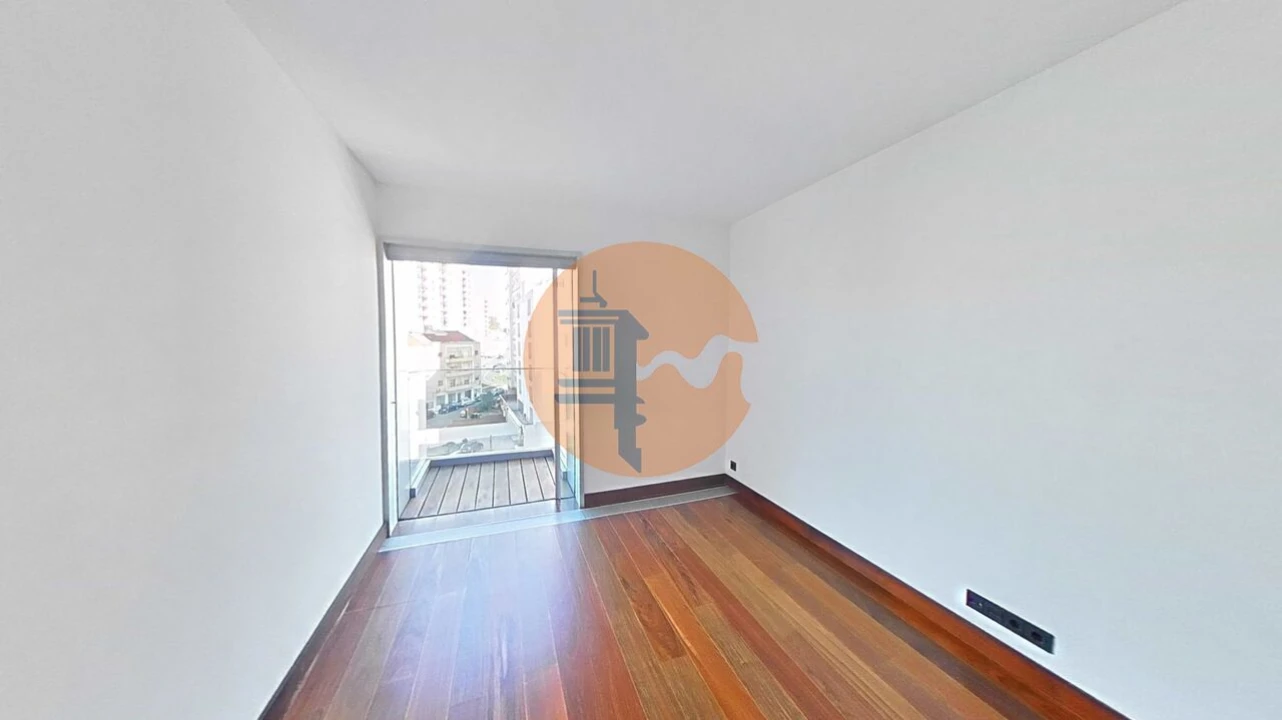 Apartamento T4 para Venda em Alcantara Foto 29