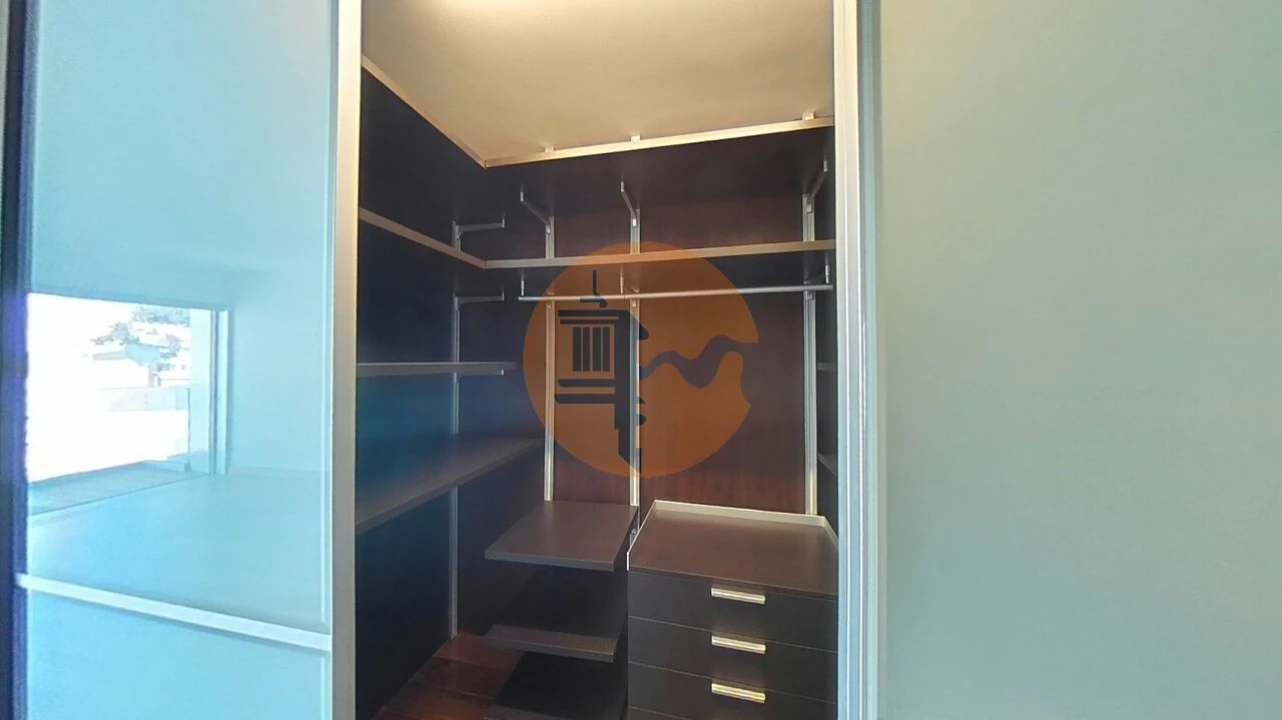 Apartamento T4 para Venda em Alcantara Foto 44