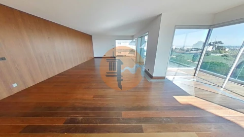 Apartamento T4 para Venda em Alcantara