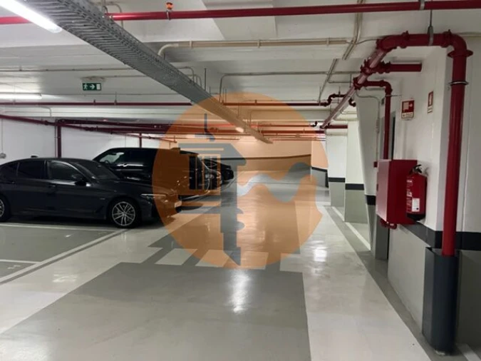Apartamento T4 para Venda em Alcantara Foto 12