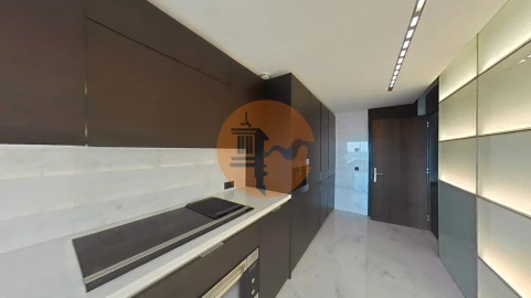 Apartamento T4 para Venda em Alcantara