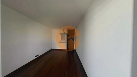 Apartamento T4 para Venda em Alcantara