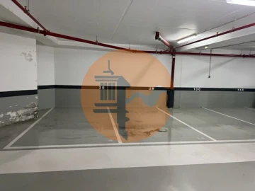 Apartamento T4 para Venda em Alcantara