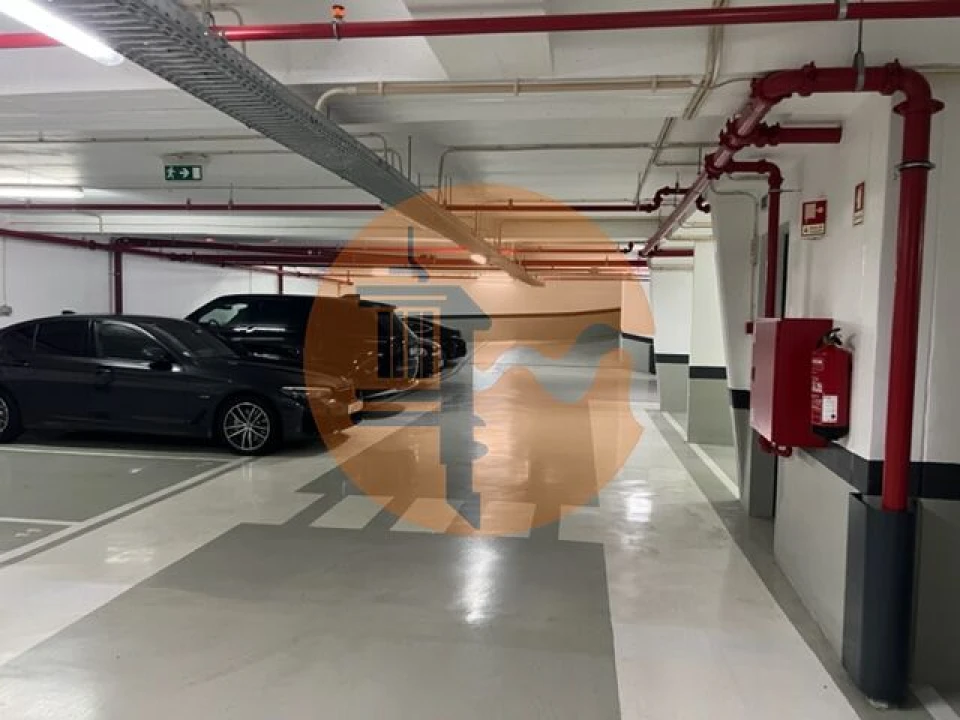 Apartamento T4 para Venda em Alcantara Foto 12