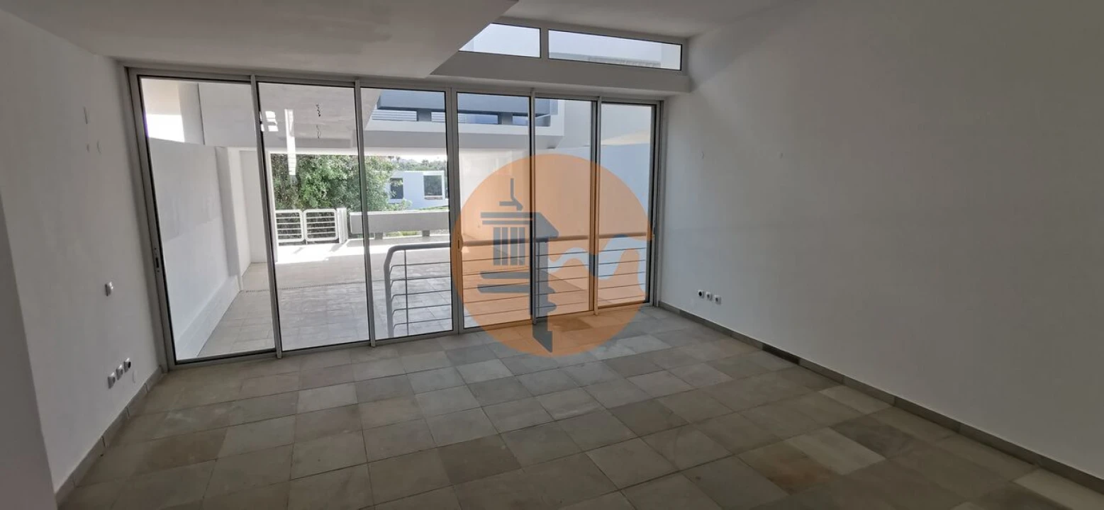 Moradia T2 para Venda em Lagoa e Carvoeiro Foto 2