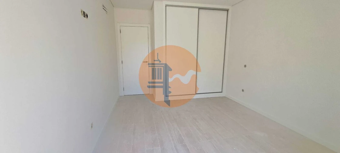 Apartamento T3 para Venda em Tavira (Santa Maria e Santiago) Foto 32