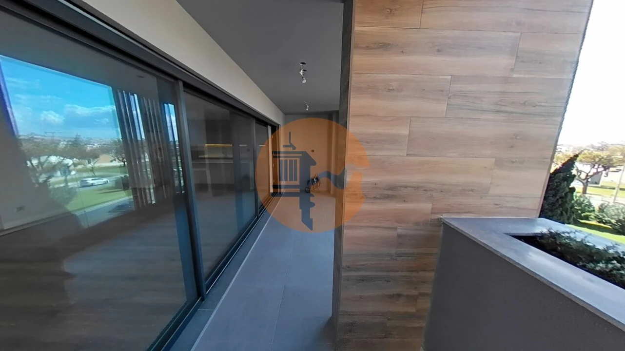 Apartamento T4 para Venda em Faro (Sé e São Pedro) Foto 14