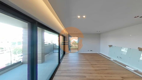 Apartamento T4 para Venda em Faro (Sé e São Pedro)