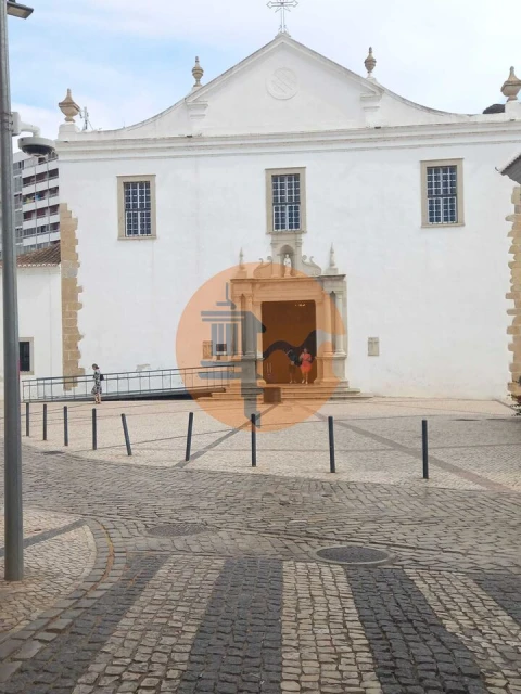 Loja para Trespasse em Faro (Sé e São Pedro)