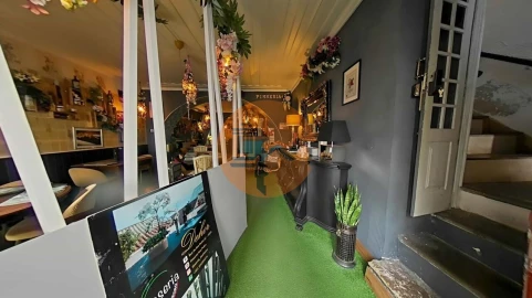 Loja para Trespasse em Faro (Sé e São Pedro)