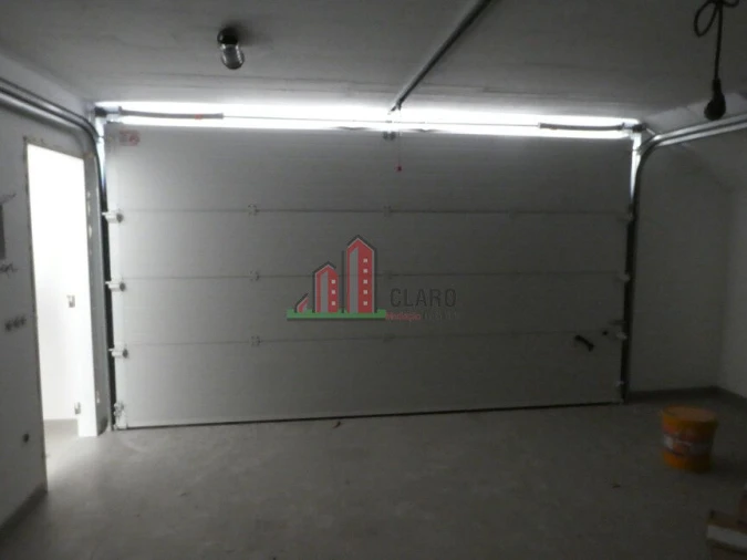 Moradia T5 para Venda em Antuzede e Vil de Matos Foto 7