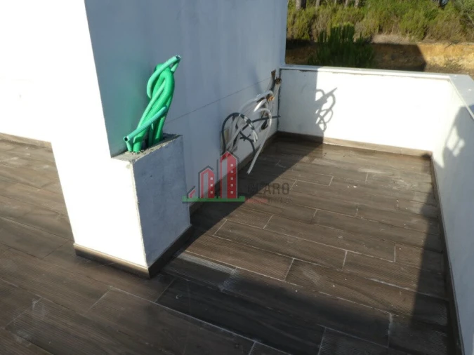 Moradia T5 para Venda em Antuzede e Vil de Matos Foto 5