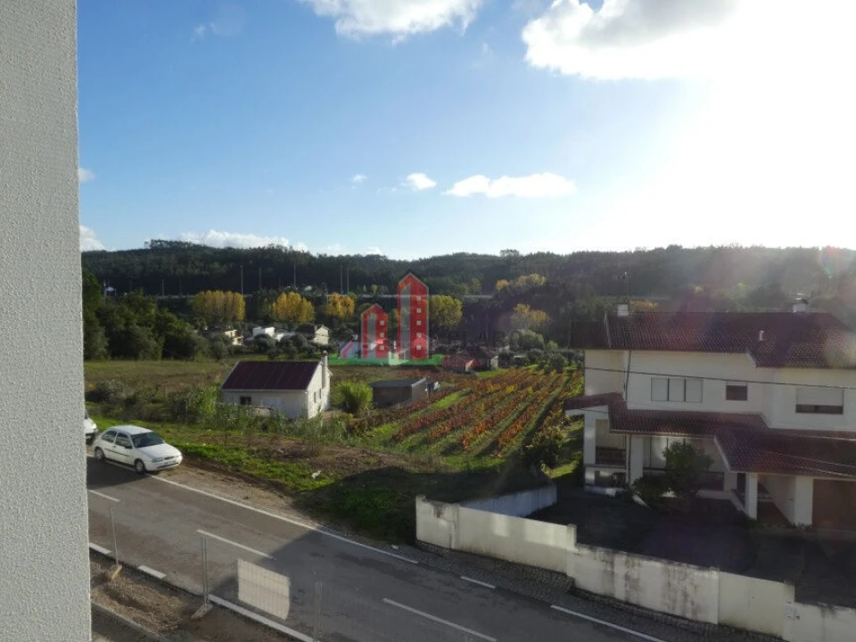 Moradia T5 para Venda em Antuzede e Vil de Matos Foto 9