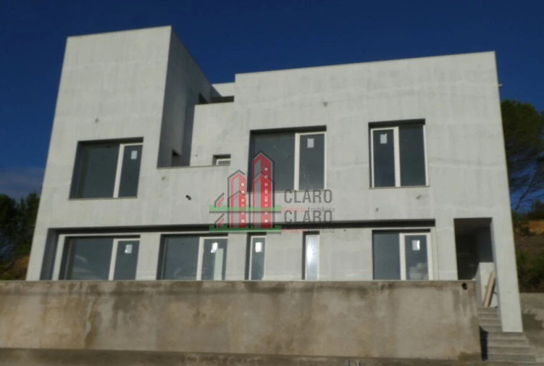 Moradia T5 para Venda em Antuzede e Vil de Matos Foto 33