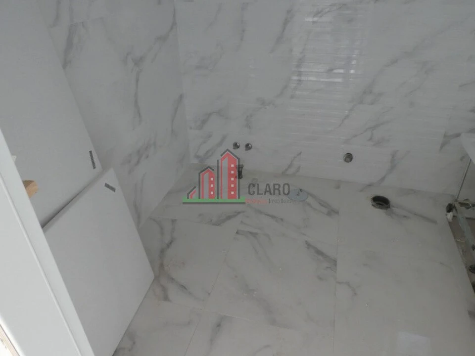 Moradia T5 para Venda em Antuzede e Vil de Matos Foto 9