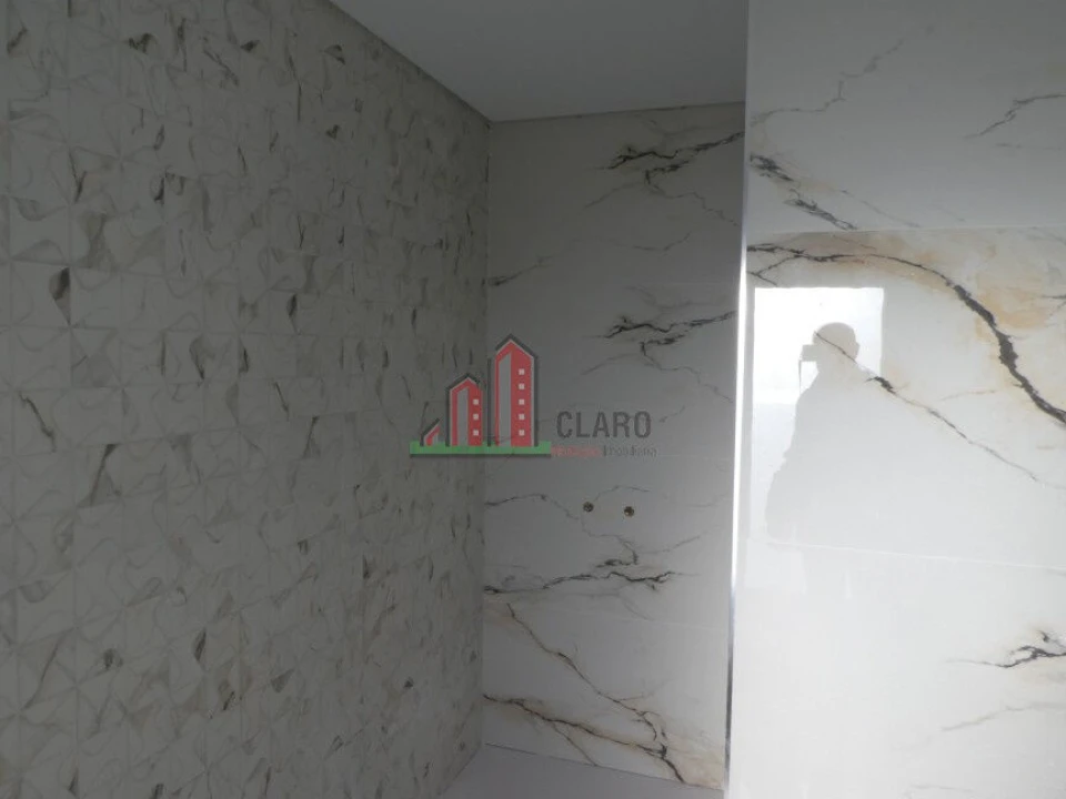 Moradia T5 para Venda em Antuzede e Vil de Matos Foto 24