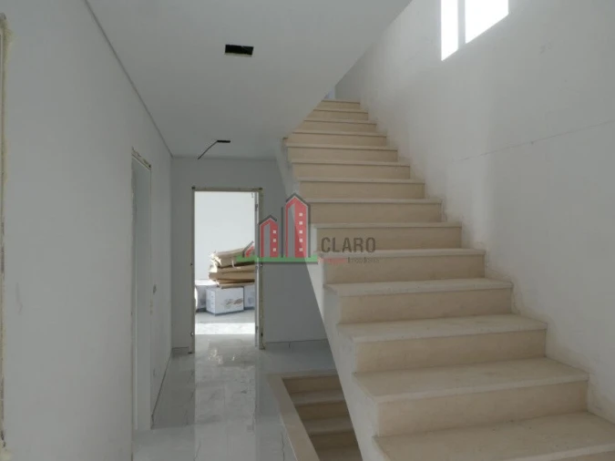 Moradia T5 para Venda em Antuzede e Vil de Matos Foto 16