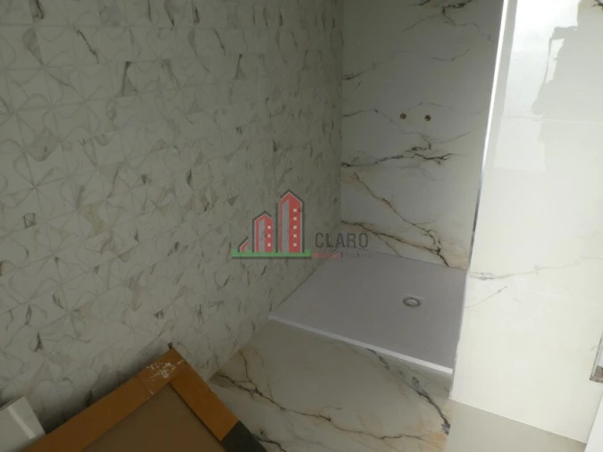 Moradia T5 para Venda em Antuzede e Vil de Matos Foto 23