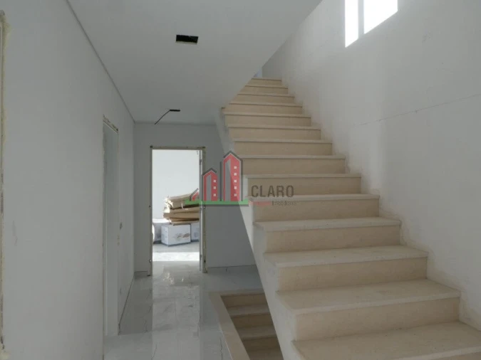 Moradia T5 para Venda em Antuzede e Vil de Matos Foto 8