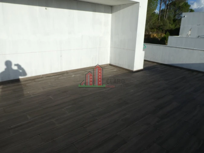 Moradia T5 para Venda em Antuzede e Vil de Matos Foto 6