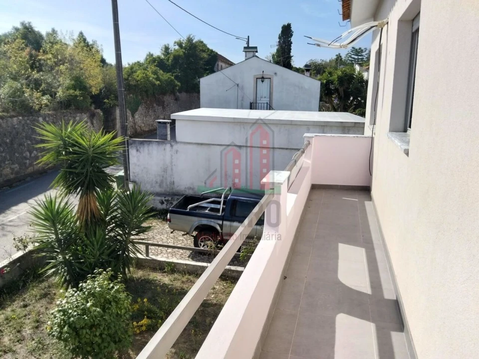 Apartamento T3 para Venda em Santa Clara e Castelo Viegas Foto 2