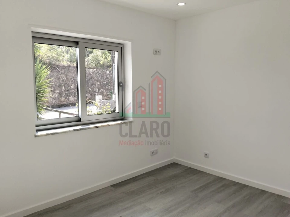 Apartamento T3 para Venda em Santa Clara e Castelo Viegas Foto 21